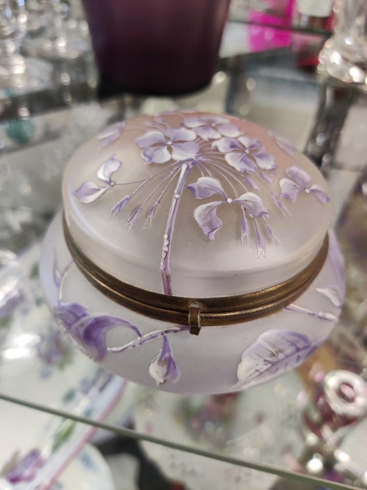 Boîte en verre émaillé 