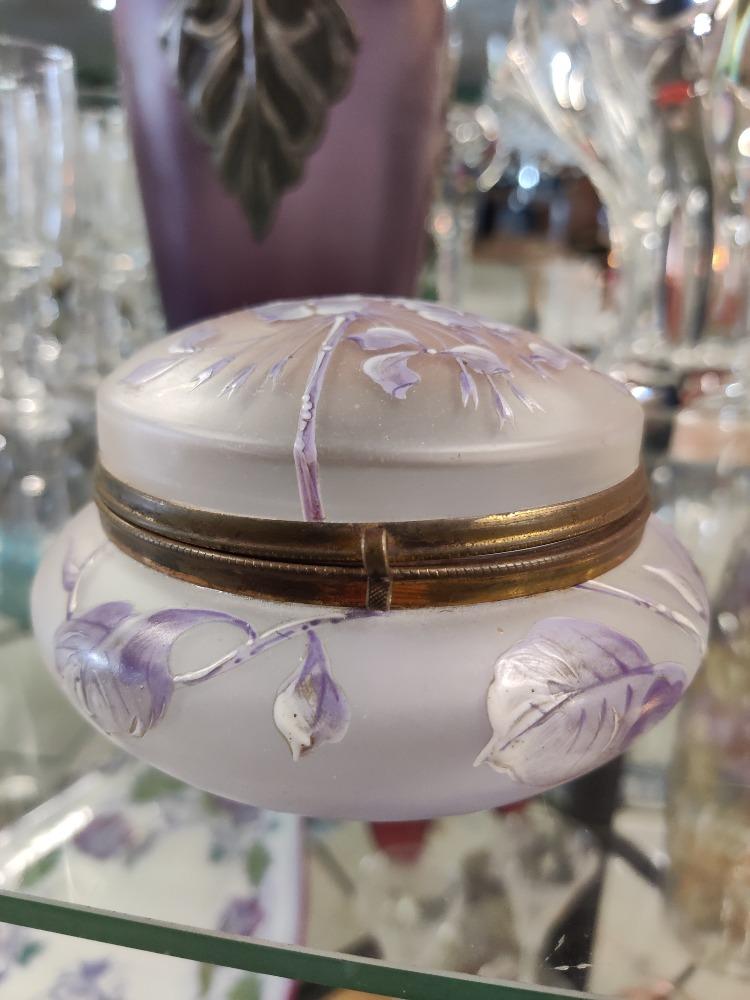 Boîte en verre émaillé 