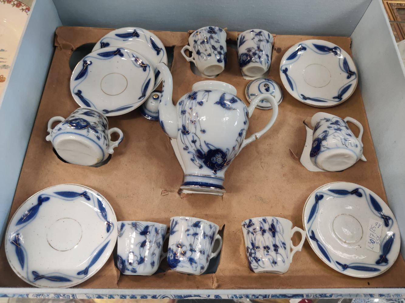 Dînette en porcelaine 